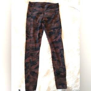 Lululemon In Movement HR tight 25"